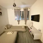 Bel 2 Pieces - 10min De La Appartement *